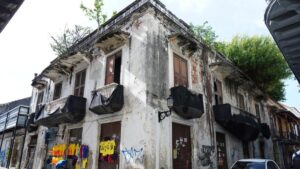 viejas casonas en riesgo de colapso serían declaradas en ruina y pasarían a manos del Distrito