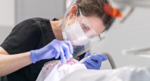 ¿Qué tratamiento odontológico cubre la EPS? Esto dice la ley