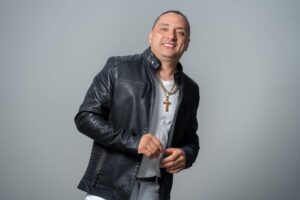 “Pásame la botella” Yimy Jackson en íntimo para todos sus seguidores
