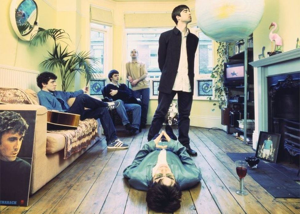 A 30 años de "Definitely Maybe": el álbum que catapultó a Oasis al éxito mundial - AlbertoNews