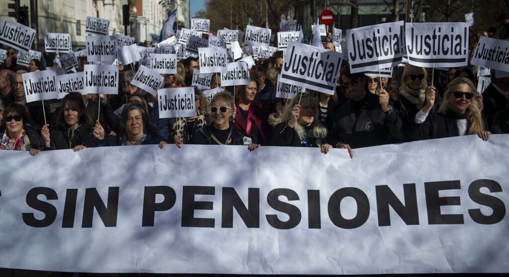 Abogados piden al Gobierno negociar una pasarela al RETA y pensiones dignas