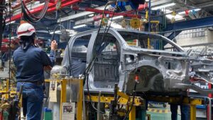 al menos 260 ecuatorianos desempleados por cierre de la planta de GM