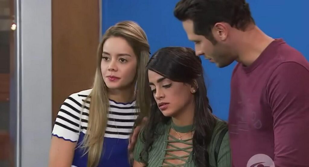 Alejandra Isaza, de 'Tu voz estéreo' de Caracol, está embarazada y tiene 8 meses