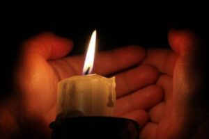 Apagones nocturnos en Ecuador "podrían extenderse aún más"