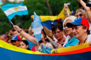 Argentina anuncia régimen especial de admisión y regularización para migrantes venezolanos con documentos vencidos