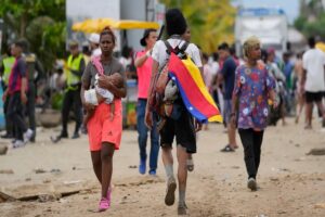 Argentina autorizó ingreso y regularización de migrantes venezolanos con documentos vencidos