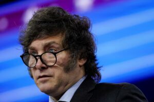 Argentina condena órdenes de aprehensión de la Fiscalía venezolana controlada por el chavismo contra Milei y Bullrich