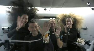 La tripulación de la misión de SpaceX Polaris Dawn durante su vuelo espacial