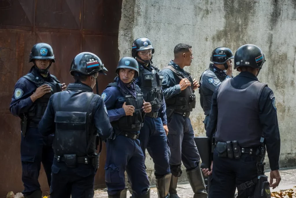 Azote de los Guayos  aniquilado  por Policarabobo
