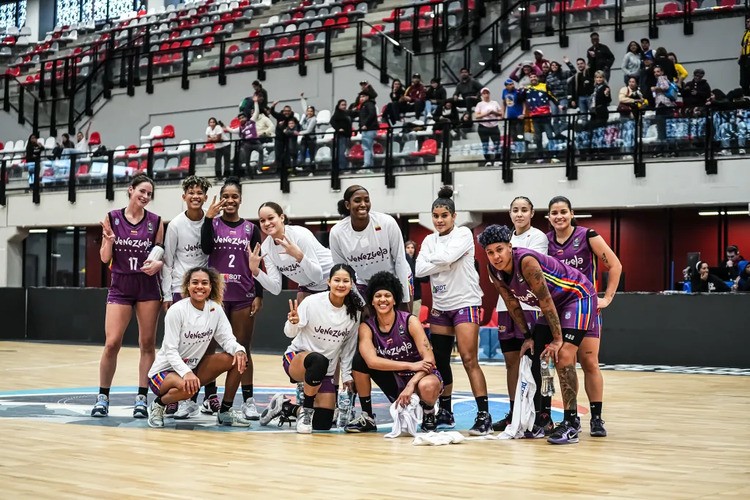 Baloncesto femenino a semifinales del Suramericano