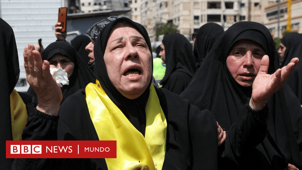 Beepers en Líbano | "Quien haya perdido un ojo peleará con el otro": los libaneses que piden venganza tras las mortales explosiones de dispositivos de las que culpan a Israel