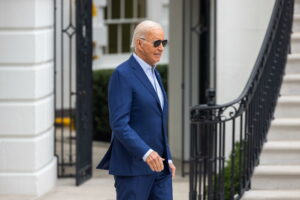 Biden firma un decreto para impulsar trabajos dignos y la oportunidad de sindicalizarse