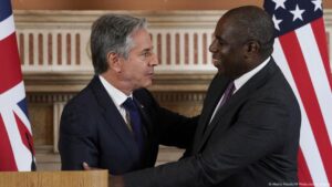 Blinken anuncia nuevas sanciones a Irán por el suministro de misiles a Rusia