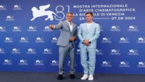 Brad Pitt y George Clooney cómplices en Venecia con la comedia ‘Wolfs’
