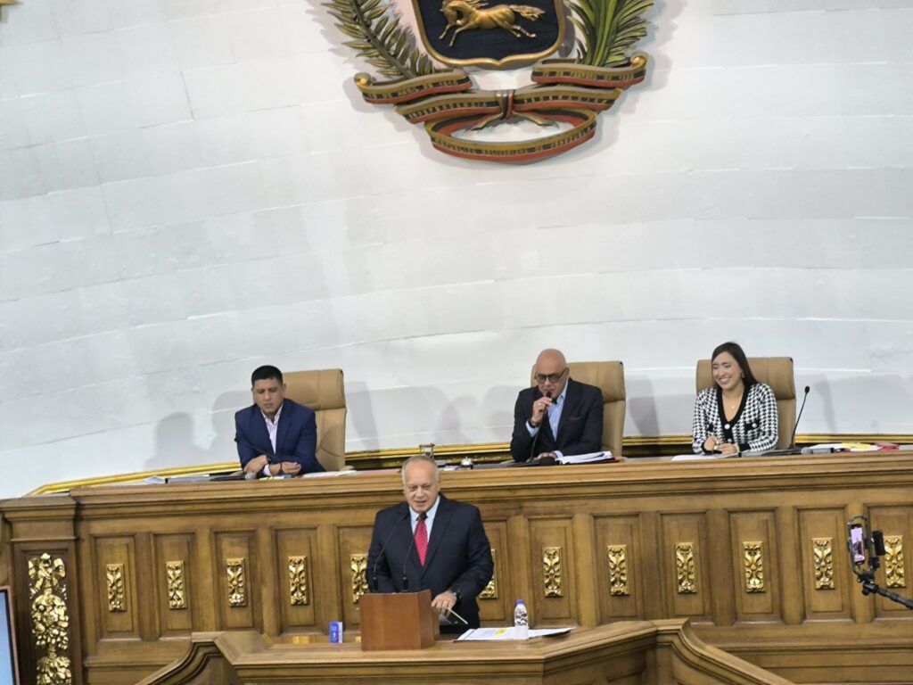 Cabello anuncia detención de otro estadounidense en Venezuela