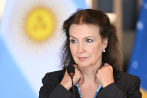 Canciller de Argentina repudia orden de arresto contra Edmundo González: “El chavismo ya ni disimula ser un régimen totalitario” - AlbertoNews