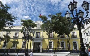 Cancillería dice que sanciones de EEUU son "ilegítimas e ilegales"