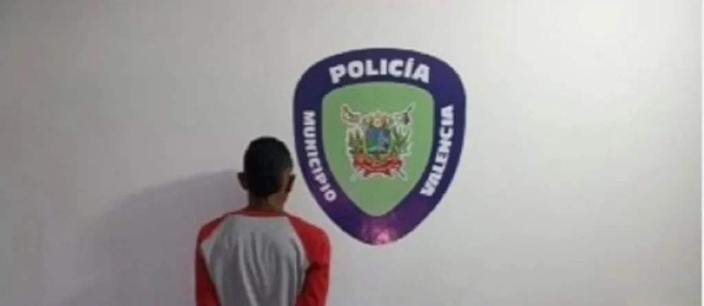 Capturado en flagrancia sujeto que robaba a transeúnte en Valencia