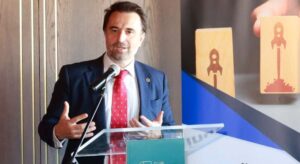 César Franco, reelegido presidente de los ingenieros españoles