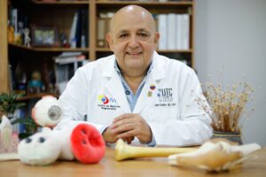 Científicos venezolanos reimplantan un diente por primera vez