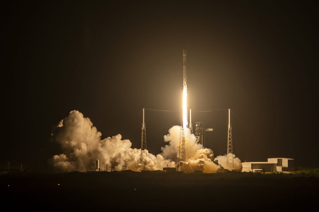 Cohete de SpaceX Falcon 9 sufre anomalía y es sometido a investigación federal