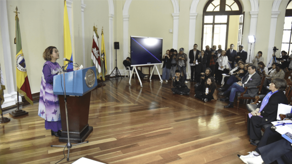 Colombia presenta ley para proteger a las periodistas víctimas de violencia de género
