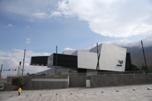 Daniel Noboa concreta la transformación del edificio de la Unasur (+Video)