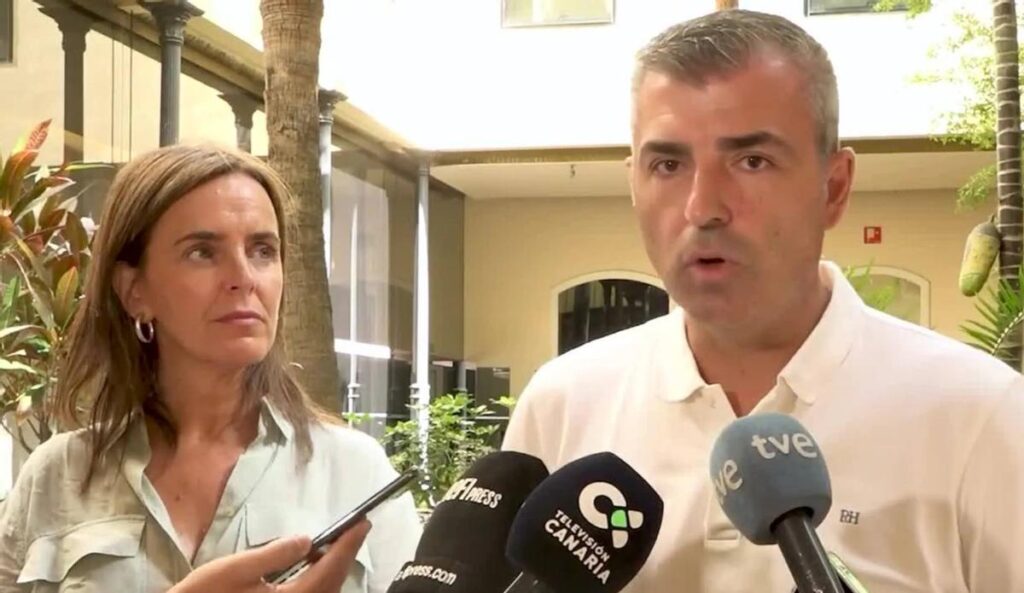 Domínguez niega que se vaya a abandonar a ningún menor migrante no acompañado