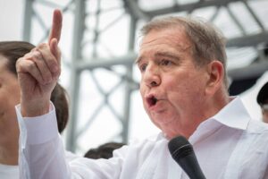 Edmundo González aseguró que su salida de Venezuela es temporal