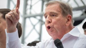 Edmundo González dice que abandonó Venezuela para evitar "dolor y sufrimiento" a su país