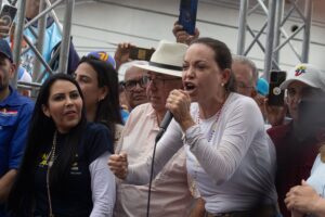 Edmundo luchará desde afuera y yo seguiré aquí