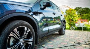 El Día Mundial del Vehículo Eléctrico llega en horas bajas