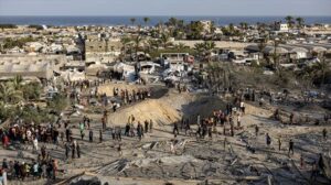 El Ejercito israelí mata a 40 palestinos y hiere a más de 60 en una zona humanitaria de Gaza