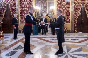 El Gobierno se quejó formalmente a México el mismo martes por no invitar al Rey convocando a su embajador