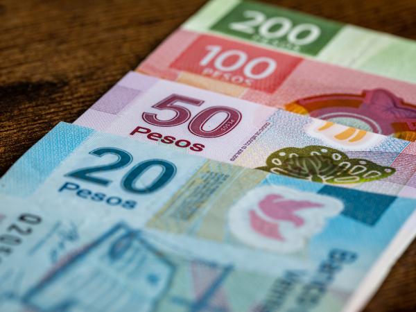 El fenómeno del ' superpeso' mexicano termina ante la incertidumbre interna y externa | Economía