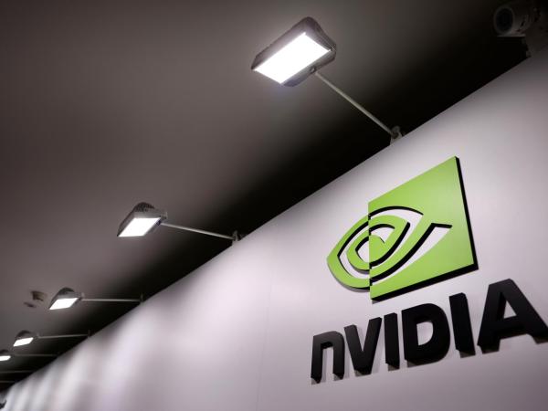 El índice Nasdaq cae 3,26 % por el fuerte descenso de Nvidia | Finanzas | Economía