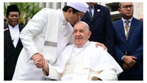 El papa Francisco llega a Papúa Nueva Guinea, segunda etapa de su gira por Asia y el Pacífico