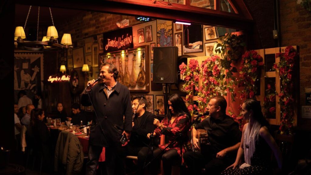 El restaurante que reúne la magia del flamenco y la gastronomía española en Bogotá