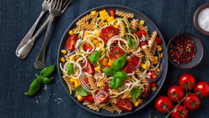 El truco sencillo para conservar una ensalada casera y que esté perfecta para comer en la playa