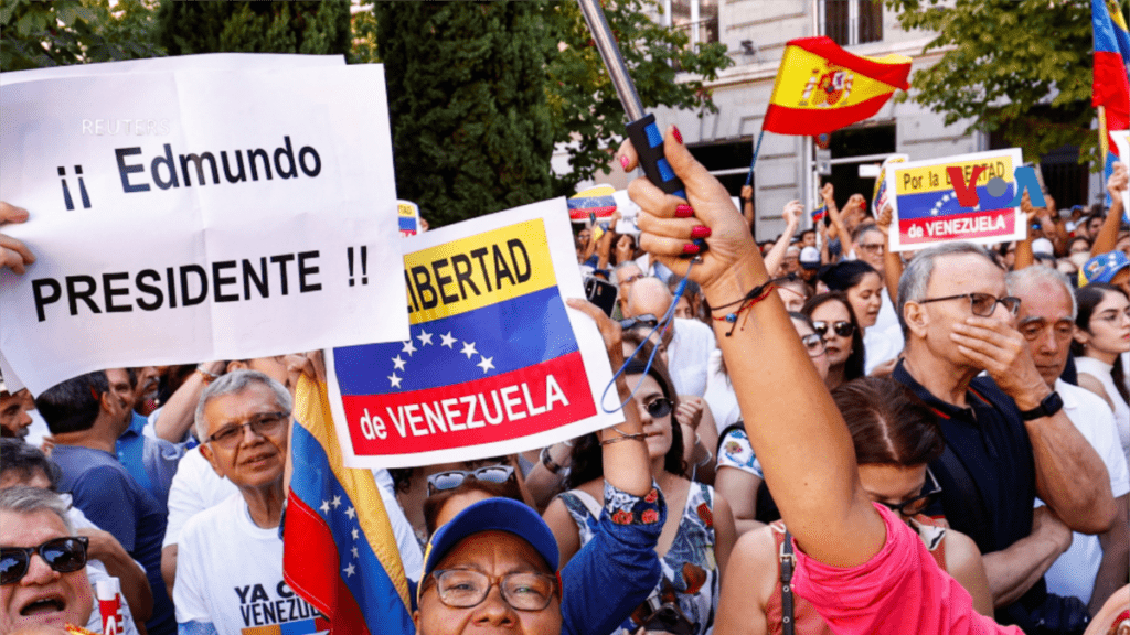 En Fotos | Venezolanos en Madrid se reúnen en apoyo a Edmundo González
