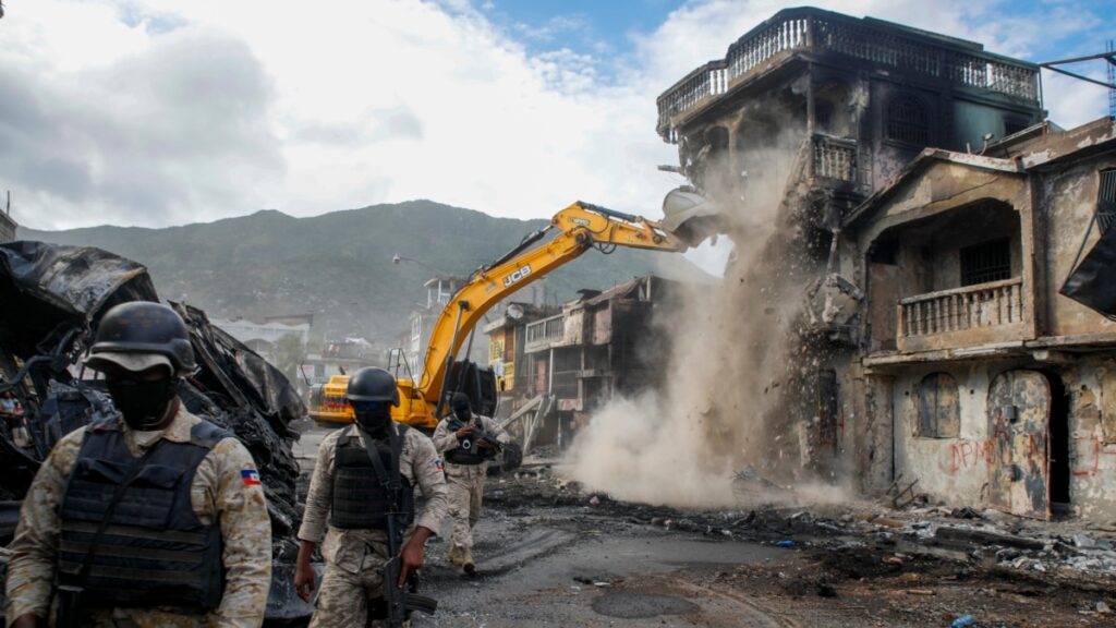 Explosión de un camión de gas deja más de 15 muertos en Haití, dice primer ministro