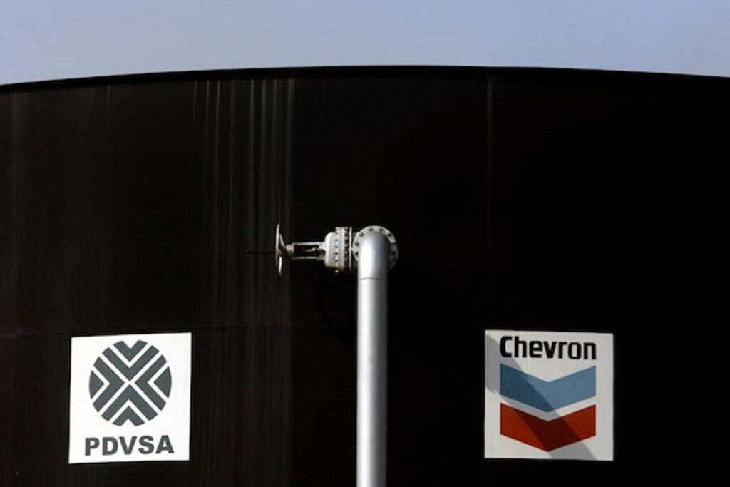 Exportaciones petroleras de Venezuela alcanzan en agosto máximo en cuatro años: Reuters