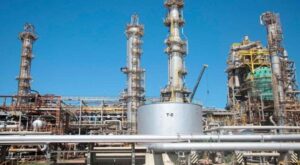 Falla eléctrica no afecta actividad en las refinerías de Falcón