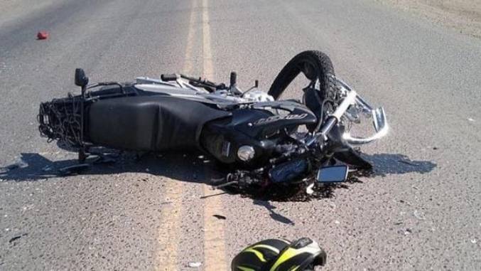 Fallecen dos jóvenes en accidente de moto en Aragua