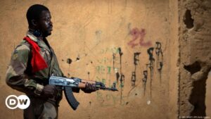 Filial de Al Qaeda lanza ataque contra la capital de Mali – DW – 17/09/2024