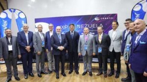Firmado acuerdo para mejorar prestación de servicio de internet