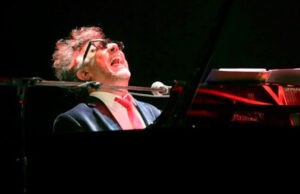 Fito Páez se fractura cinco costillas y cancela conciertos en México y Colombia