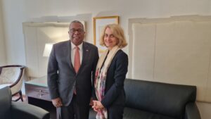 Francia y EEUU siguen comprometidos a seguir presionando a Maduro "para que escuche la voluntad del pueblo venezolano" - AlbertoNews