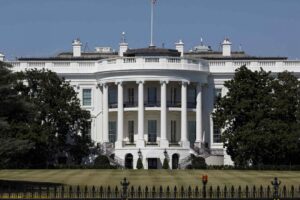 Gobierno de Biden no prevé imponer sanciones más duras al petróleo venezolano