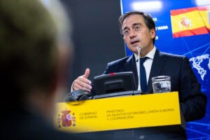 Gobierno de España desmiente haber negociado protección a Edmundo González